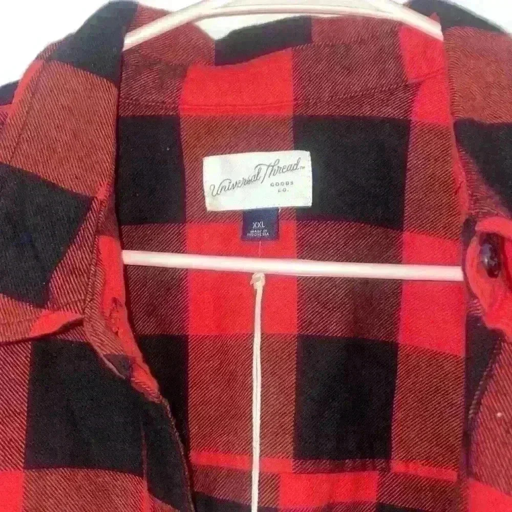 Universal Thread buffalo check flannel shirt - Picture 2 of 2
